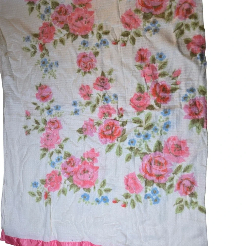 Chatham Vintage Floral Rose Thermal Blanket Shaby Chic Satin Trim Cottagecore